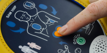 Rimini Borgo San Giuliano: nuovo Defibrillatore (DAE)